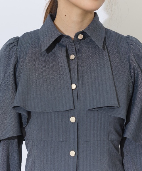 AND COUTURE(アンドクチュール)の「ケープフリルシャツワンピース(ワンピース・レディース・イエロー/ベージュ/チャコールグレー・FREE)」の12枚目の写真