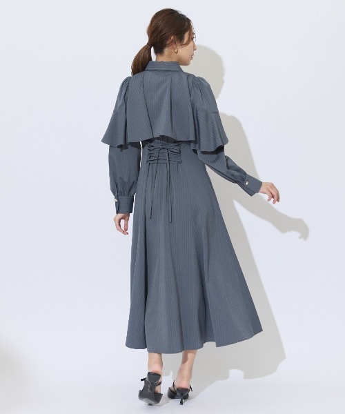 AND COUTURE(アンドクチュール)の「ケープフリルシャツワンピース(ワンピース・レディース・イエロー/ベージュ/チャコールグレー・FREE)」の15枚目の写真