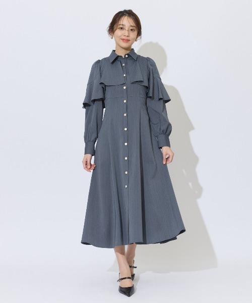 AND COUTURE(アンドクチュール)の「ケープフリルシャツワンピース(ワンピース・レディース・イエロー/ベージュ/チャコールグレー・FREE)」の20枚目の写真