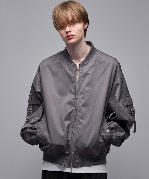 Loose/ルース（ルース）の「コットンドレープ ヴィンテージライクコードデザインMA1（ブルゾン・メンズ・グレー/ブラック・M/S/XS/L）」の2枚目の写真