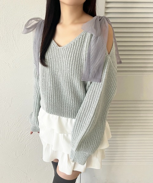 apres jour(アプレジュール)の「肩開きリボンニット【ZOZOTOWN限定アイテム】(ニット/セーター・レディース・オフホワイト/ブラック/ライトブルー/ベビーピンク・フリー/X-LARGE)」の4枚目の写真