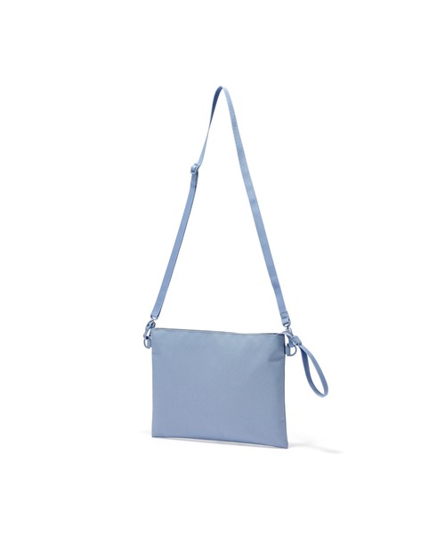 無印良品（ムジルシリョウヒン）の「ポーチとしても使える　撥水サコッシュ（ショルダーバッグ・レディース・ライトグリーン/チャコールグレー/ブラック/ライトベージュ/ブルー系・FREE）」の5枚目の写真