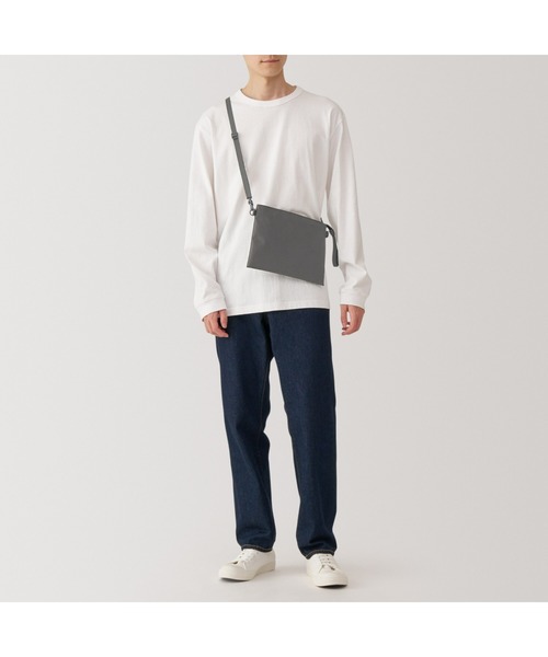 無印良品（ムジルシリョウヒン）の「ポーチとしても使える　撥水サコッシュ（ショルダーバッグ・レディース・ライトグリーン/チャコールグレー/ブラック/ライトベージュ/ブルー系・FREE）」の20枚目の写真