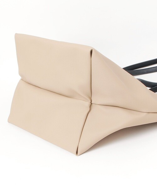 LACOSTE（ラコステ）の「ラコステアテナ トートバッグ（トートバッグ・レディース・ブラック/ベージュ・FREE）」の14枚目の写真