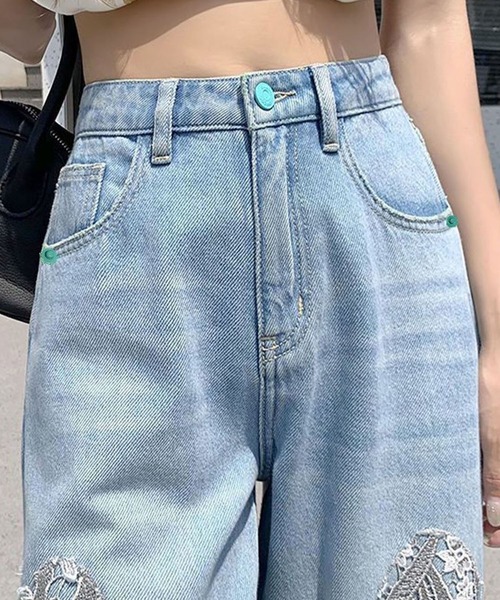 GLAMOROUS JANE（グラマラスジェーン）の「レース切替デニムワイドパンツ（デニムパンツ・レディース・ブルー・M/L/S）」の2枚目の写真