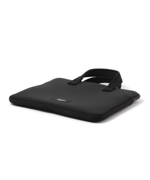 LAKOLE（ラコレ）の「ネオプレーンPCケース横型 / 156550（PC・タブレットケース・レディース・ブラック/グレー・FREE）」の4枚目の写真