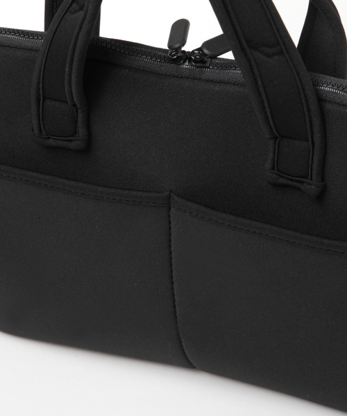 LAKOLE（ラコレ）の「ネオプレーンPCケース横型 / 156550（PC・タブレットケース・レディース・ブラック/グレー・FREE）」の9枚目の写真