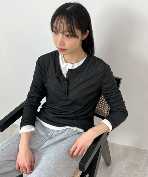 ABYS（アビス）の「【新色追加】シアーヘンリーネックロンT（Tシャツ/カットソー・レディース・ホワイト/チャコールグレー/ライトブルー/グレー・MEDIUM/LARGE）」の6枚目の写真