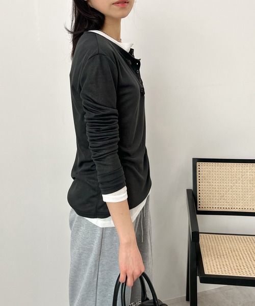 ABYS（アビス）の「【新色追加】シアーヘンリーネックロンT（Tシャツ/カットソー・レディース・ホワイト/チャコールグレー/ライトブルー/グレー・MEDIUM/LARGE）」の7枚目の写真