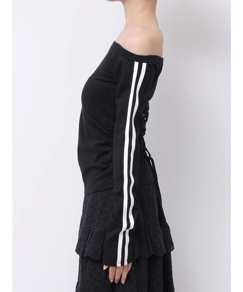 EATME(イートミー)の「オフショルダーラインTOP(Tシャツ/カットソー・レディース・オフホワイト/ブラック・FREE)」の6枚目の写真