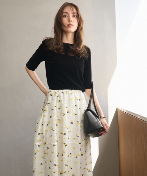 Mila Owen（ミラオーウェン）の「フロッキーベロア後ろスリット半袖トップス（Tシャツ/カットソー・レディース・チャコールグレー/ブラック/イエロー・0/1）」の6枚目の写真