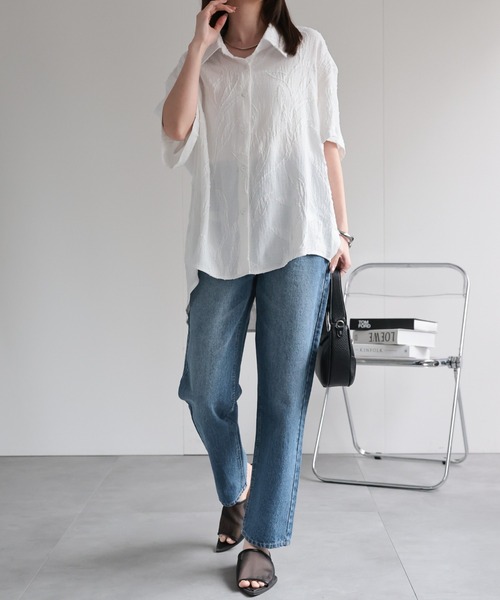 CREARE -LINO-(クレアーレリノ)の「〈ユニセックス商品〉リーフ柄半袖シャツ/前後差ヘム(シャツ/ブラウス・レディース・ブラック/ベージュ/ホワイト・FREE)」の13枚目の写真