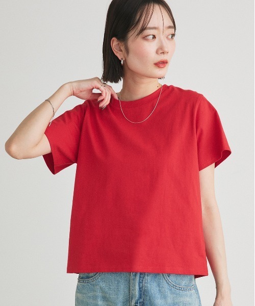 ad thie(アドティエ)の「ベーシック クルーネックTシャツ(Tシャツ/カットソー・レディース・オフホワイト/チャコール/レッド/ブラック×ホワイト/ブラック/ホワイト×ブルー/ホワイト×グリーン/ブルー/ナチュラル/ブラウン・FREE)」の1枚目の写真
