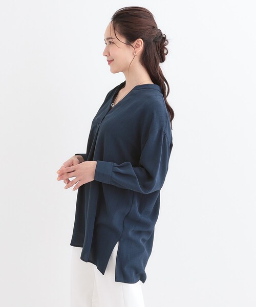 SHOO・LA・RUE（シューラルー）の「【洗える/S-LL】さらさらタッチが心地よい ゆったりチュニック（チュニック・レディース・グリーン系/ナチュラル/ネイビー・01/02/03/04）」の9枚目の写真