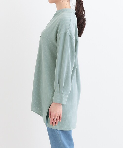 SHOO・LA・RUE（シューラルー）の「【洗える/S-LL】さらさらタッチが心地よい ゆったりチュニック（チュニック・レディース・グリーン系/ナチュラル/ネイビー・01/02/03/04）」の17枚目の写真