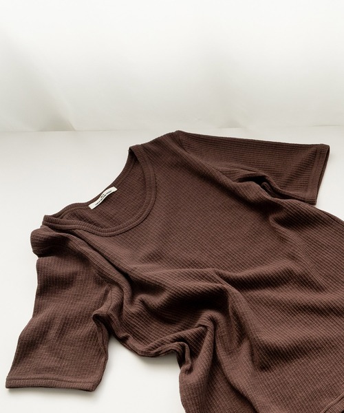 RNA-N(アールエヌエーエヌ)の「M2439 ヴィンテージスラブリブT(Tシャツ/カットソー・レディース・ブラウン/キナリ/ブラック/グレー・FREE)」の4枚目の写真