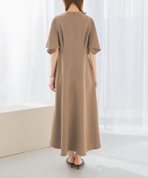 URBAN RESEARCH ROSSO WOMEN(アーバンリサーチ ロッソ)の「フレアスリーブステッチデザインワンピース(ワンピース・レディース・チャコールグレー/ネイビー/モカ・FREE)」の8枚目の写真