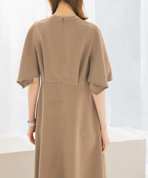 URBAN RESEARCH ROSSO WOMEN(アーバンリサーチ ロッソ)の「フレアスリーブステッチデザインワンピース(ワンピース・レディース・チャコールグレー/ネイビー/モカ・FREE)」の11枚目の写真