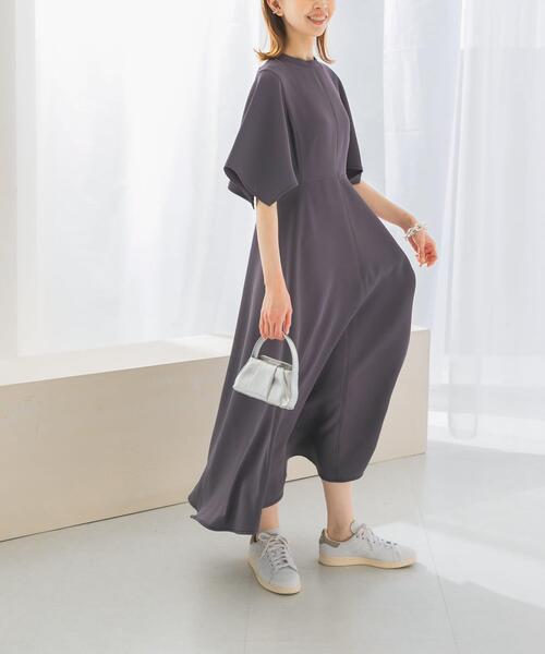 URBAN RESEARCH ROSSO WOMEN(アーバンリサーチ ロッソ)の「フレアスリーブステッチデザインワンピース(ワンピース・レディース・チャコールグレー/ネイビー/モカ・FREE)」の21枚目の写真