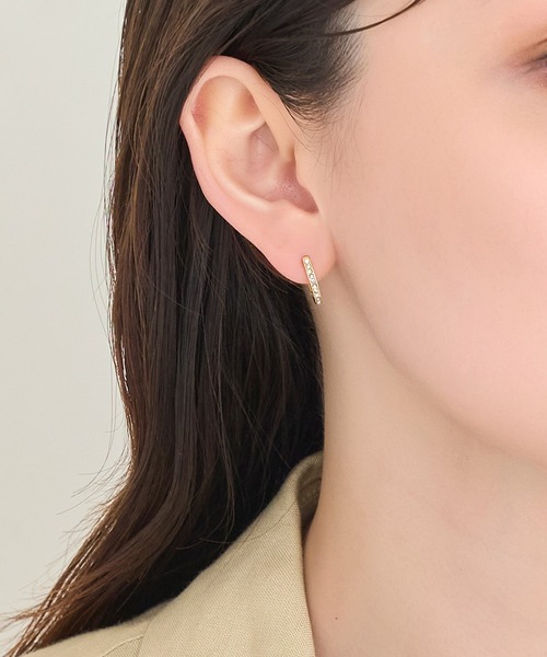 Phoebe（フィービィー）の「【金属アレルギー対応】ワンタッチライナーオーバルビジューフープピアス（ピアス（両耳用）・レディース・イエローゴールド/シルバー・FREE）」の8枚目の写真