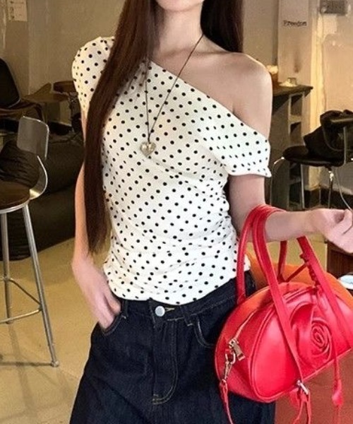 SHEENA(シーナ)の「ドット柄ワンショルトップス(Tシャツ/カットソー・レディース・ホワイト・M)」の9枚目の写真