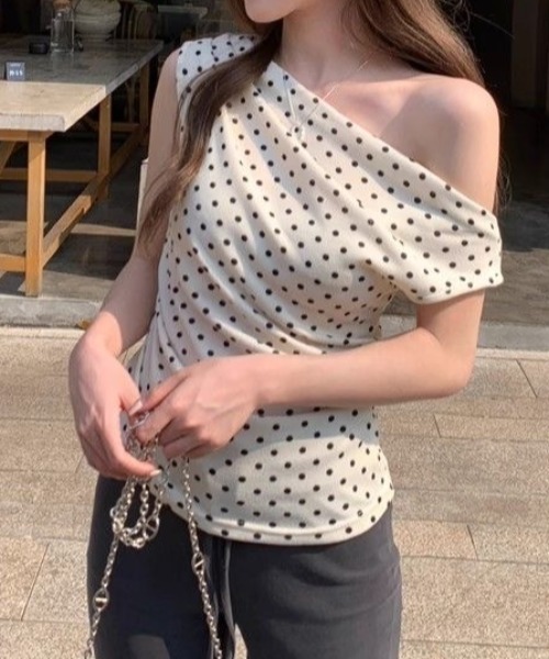 SHEENA(シーナ)の「ドット柄ワンショルトップス(Tシャツ/カットソー・レディース・ホワイト・M)」の16枚目の写真