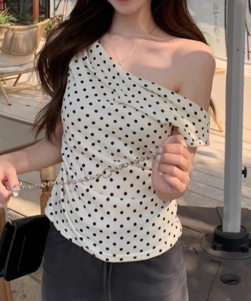 SHEENA(シーナ)の「ドット柄ワンショルトップス(Tシャツ/カットソー・レディース・ホワイト・M)」の17枚目の写真