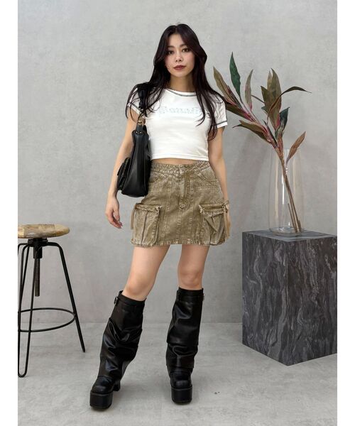 EVRIS（エヴリス）の「スタッズグラフィックショートTシャツ（Tシャツ/カットソー・レディース・ホワイト/ブラック/イエロー・FREE）」の18枚目の写真