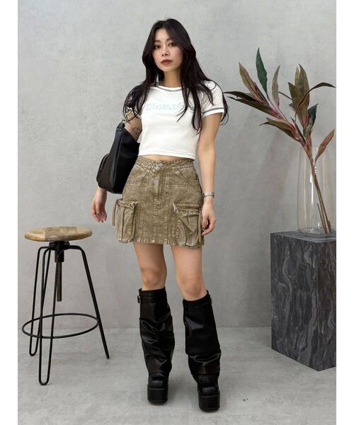 EVRIS（エヴリス）の「スタッズグラフィックショートTシャツ（Tシャツ/カットソー・レディース・ホワイト/ブラック/イエロー・FREE）」の19枚目の写真