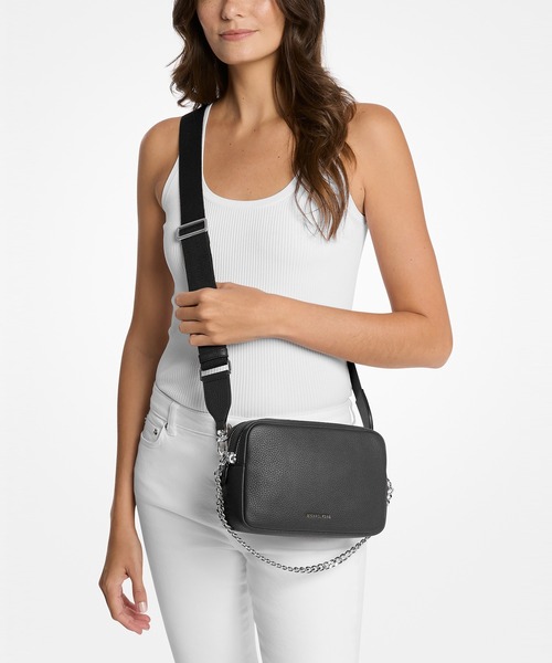 BRYANT ぺブル レザー カメラバッグ ミディアム（ショルダーバッグ