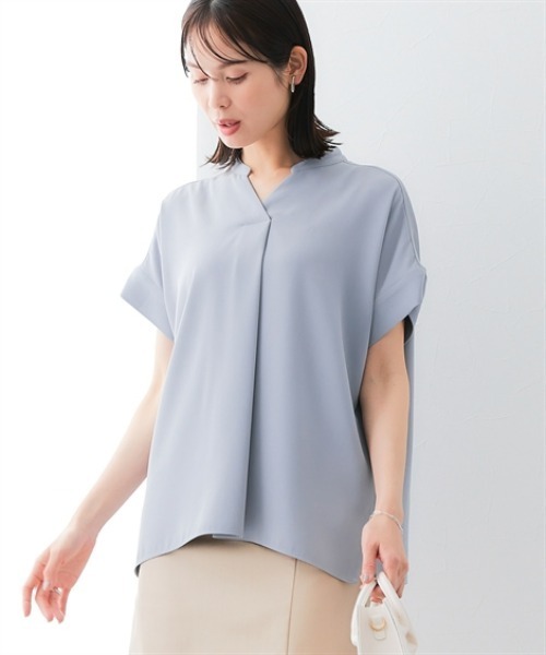 7days Life Styling(セブンデイズライフスタイリング)の「美極とろみ素材 半袖スキッパーブラウス(シャツ/ブラウス・レディース・グレー/チャコール/グレイッシュベージュ/オフホワイト・S/M/L/LL)」の1枚目の写真