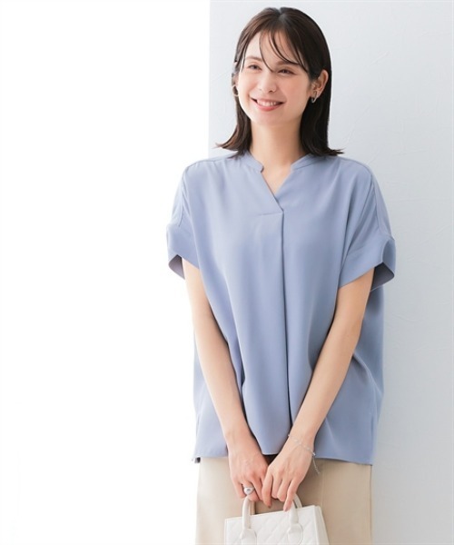 7days Life Styling(セブンデイズライフスタイリング)の「美極とろみ素材 半袖スキッパーブラウス(シャツ/ブラウス・レディース・グレー/チャコール/グレイッシュベージュ/オフホワイト・S/M/L/LL)」の11枚目の写真