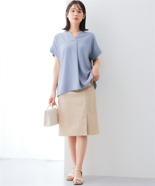 7days Life Styling(セブンデイズライフスタイリング)の「美極とろみ素材 半袖スキッパーブラウス(シャツ/ブラウス・レディース・グレー/チャコール/グレイッシュベージュ/オフホワイト・S/M/L/LL)」の12枚目の写真