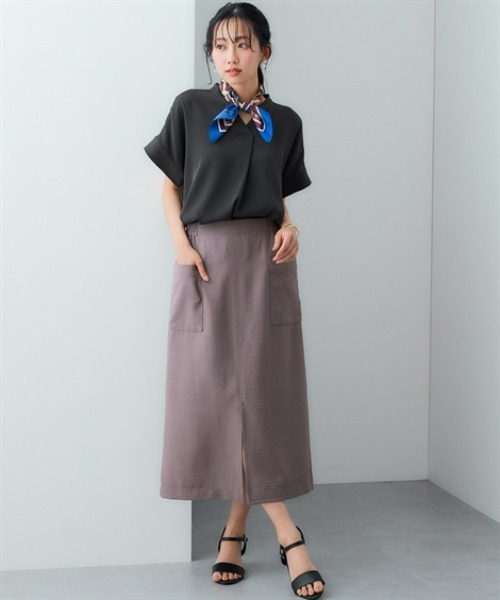7days Life Styling(セブンデイズライフスタイリング)の「美極とろみ素材 半袖スキッパーブラウス(シャツ/ブラウス・レディース・グレー/チャコール/グレイッシュベージュ/オフホワイト・S/M/L/LL)」の16枚目の写真