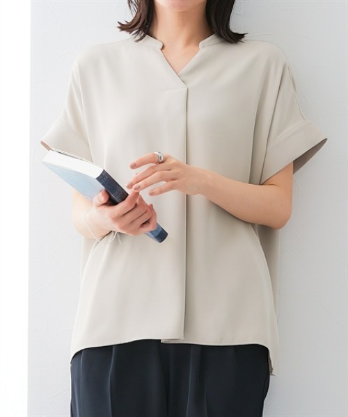 7days Life Styling(セブンデイズライフスタイリング)の「美極とろみ素材 半袖スキッパーブラウス(シャツ/ブラウス・レディース・グレー/チャコール/グレイッシュベージュ/オフホワイト・S/M/L/LL)」の20枚目の写真