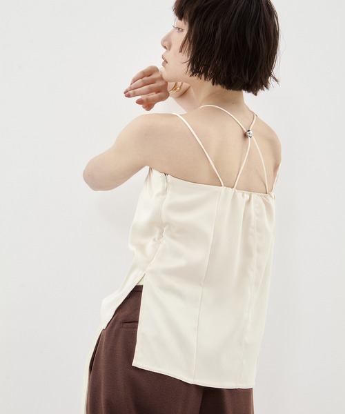 STUDIOUS（ステュディオス）の「【STUDIOUS/ステュディオス】Stretch Satin Camisole/ストレッチサテンキャミソール（キャミソール・レディース・ブラック/ライトベージュ/ワイン・FREE）」の7枚目の写真