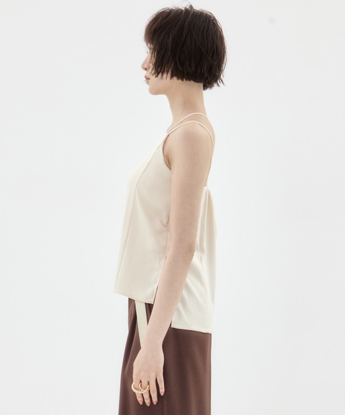 STUDIOUS（ステュディオス）の「【STUDIOUS/ステュディオス】Stretch Satin Camisole/ストレッチサテンキャミソール（キャミソール・レディース・ブラック/ライトベージュ/ワイン・FREE）」の5枚目の写真