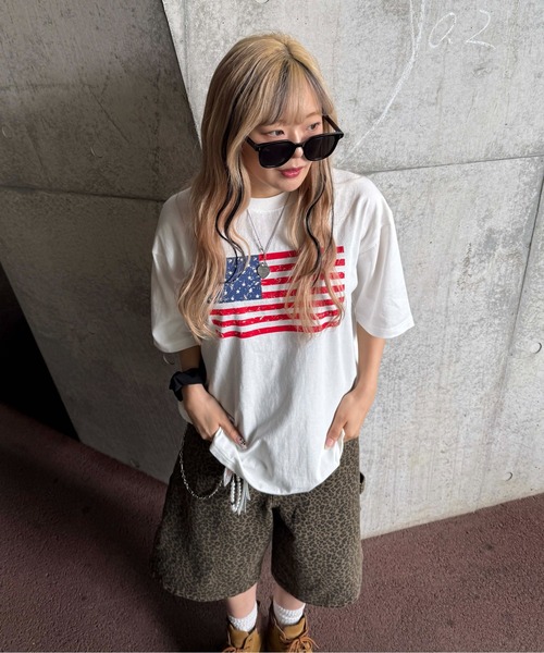 sedacle（セダクル）の「スタッズ付きフラッグTシャツ（Tシャツ/カットソー・レディース・チャコールグレー/オフホワイト/ライトブルー・SMALL/MEDIUM/LARGE）」の9枚目の写真