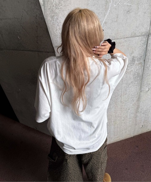 sedacle（セダクル）の「スタッズ付きフラッグTシャツ（Tシャツ/カットソー・レディース・チャコールグレー/オフホワイト/ライトブルー・SMALL/MEDIUM/LARGE）」の7枚目の写真