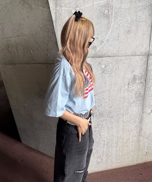 sedacle（セダクル）の「スタッズ付きフラッグTシャツ（Tシャツ/カットソー・レディース・チャコールグレー/オフホワイト/ライトブルー・SMALL/MEDIUM/LARGE）」の14枚目の写真