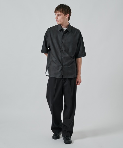 STUDIOUS（ステュディオス）の「URBAN DYE RELAX SHIRTS S.S（シャツ/ブラウス・メンズ・ブラック/ダークブルー・1/2）」の3枚目の写真