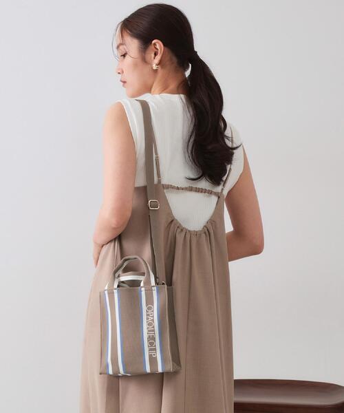 OPAQUE.CLIP(オペークドットクリップ)の「【2WAY】ラインハンドルスクエアニットミニショルダーバッグ(ショルダーバッグ・レディース・ベージュ/ネイビー/ブラック・00)」の2枚目の写真