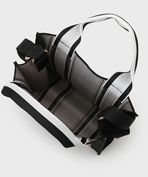 OPAQUE.CLIP(オペークドットクリップ)の「【2WAY】ラインハンドルスクエアニットミニショルダーバッグ(ショルダーバッグ・レディース・ベージュ/ネイビー/ブラック・00)」の19枚目の写真