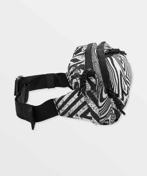 VOLCOM（ボルコム）の「【VOLCOM/ボルコム】Waisted Pac/ロゴワンポイント総柄ボディバッグ・ウエストポーチ（ボディバッグ/ウエストポーチ・メンズ・ブラウン系その他/グリーン系その他・FREE）」の8枚目の写真