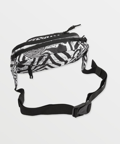 VOLCOM（ボルコム）の「【VOLCOM/ボルコム】Waisted Pac/ロゴワンポイント総柄ボディバッグ・ウエストポーチ（ボディバッグ/ウエストポーチ・メンズ・ブラウン系その他/グリーン系その他・FREE）」の9枚目の写真