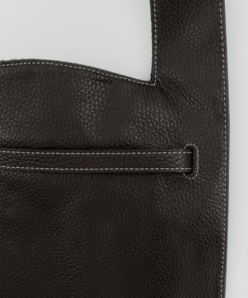 beautiful people（ビューティフルピープル）の「【beautiful people/ビューティフルピープル】large market bag in shrink leather/ラージマーケットバッグインシュリンクレザー（ハンドバッグ・レディース・ブラック・FREE）」の14枚目の写真