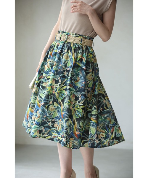 cawaii（カワイイ）の「色彩豊かに描くボタニカル柄ミディアムスカート（ベルト付き）（スカート・レディース・グリーン・FREE）」の3枚目の写真