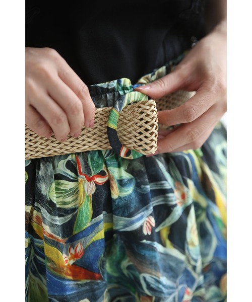 cawaii（カワイイ）の「色彩豊かに描くボタニカル柄ミディアムスカート（ベルト付き）（スカート・レディース・グリーン・FREE）」の5枚目の写真