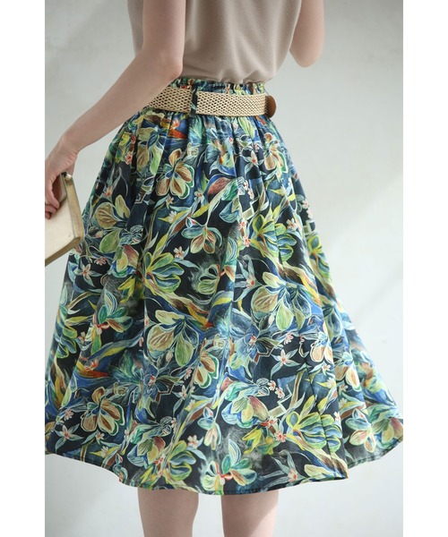 cawaii（カワイイ）の「色彩豊かに描くボタニカル柄ミディアムスカート（ベルト付き）（スカート・レディース・グリーン・FREE）」の9枚目の写真