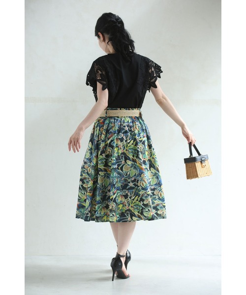 cawaii（カワイイ）の「色彩豊かに描くボタニカル柄ミディアムスカート（ベルト付き）（スカート・レディース・グリーン・FREE）」の13枚目の写真